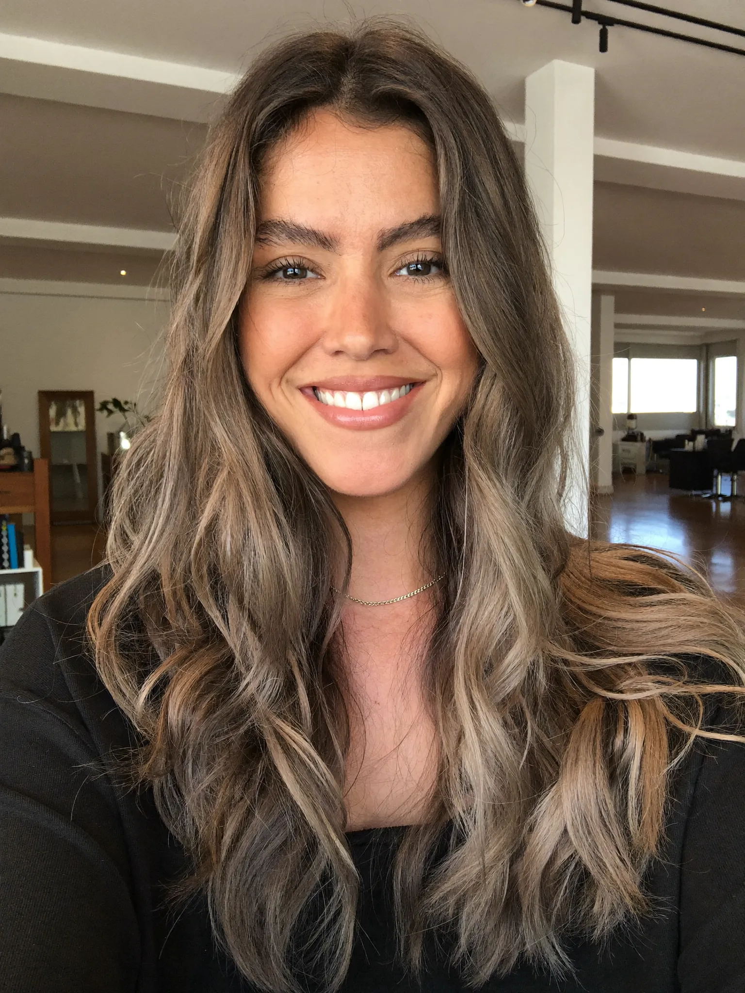 Mia, lived-in color and extensions specialist